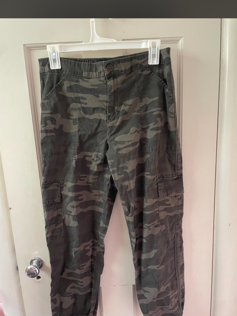 Sanctuary Camo Cargo Pants - Olive Green
